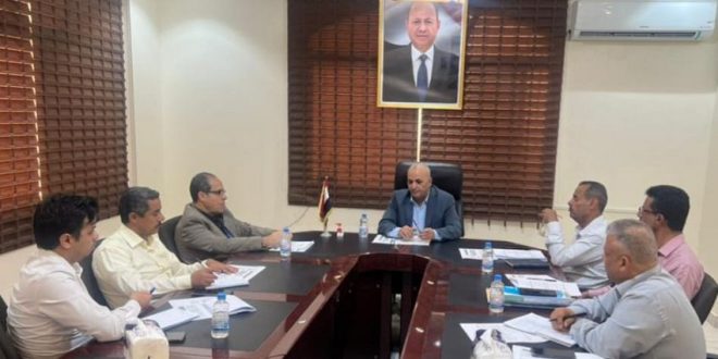 الوزير الشرجبي يناقش آلية تنفيذ مشروع دعم سبل العيش في محميات سقطرى وحوف وعتمة