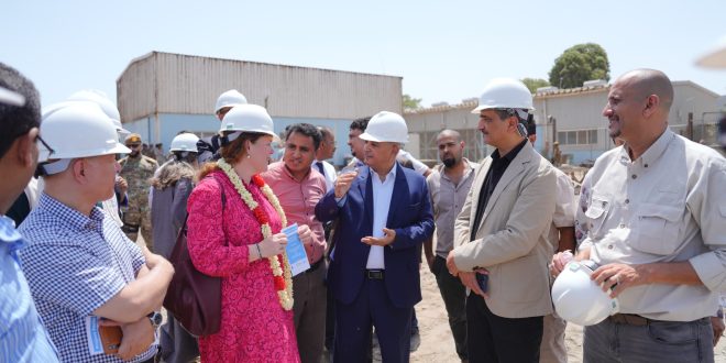 الشرجبي ولملس ونائبة وزير التعاون بالخارجية الهولندية يطلعون على أوضاع المياه في عدن
