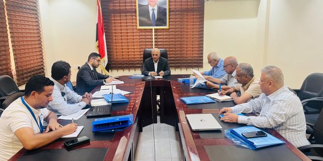 وزير المياه يبحث مع منظمة الهجرة الدولية التعاون المشترك ويلتقي مدير مؤسسة المياه في تعز
